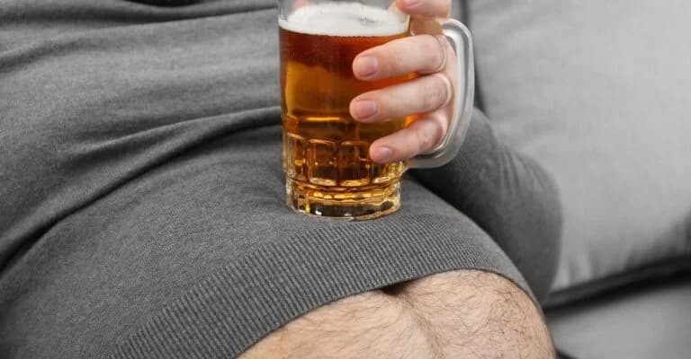 Jak alkohol wpływa na odchudzanie? Fakty, które musisz znać