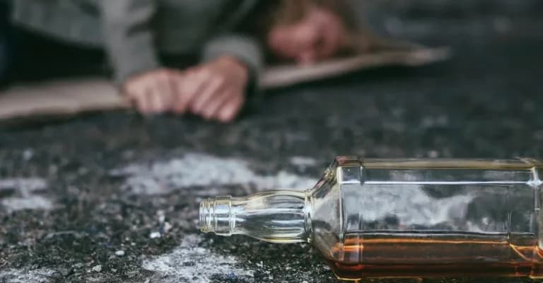 Objawy przed śmiercią alkoholika – co dzieje się z organizmem w ostatnich chwilach życia?