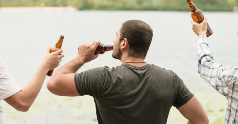 Bezpieczna dawka alkoholu – ile można wypić bez ryzyka dla wątroby?