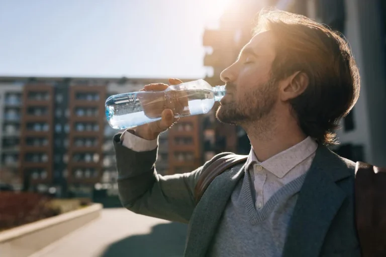 Abstynencja alkoholowa – jak odstawić alkohol i utrzymać trzeźwość?